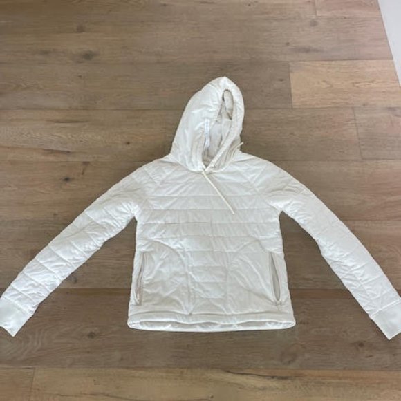 Lululemon Dynamic Movement ivory off white puffer hooded cropped coat size 4 - - Picture 4 of 5
